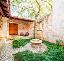 4 bedroom Villa with Heated Pool and Large Garden in Cilipi, near Dubrovnik - sleeps 8